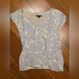 American Eagle Outfitters Blue and White Floral Top